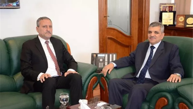 محافظ الإسماعيلية يشيد بدعم هيئة قناة السويس لإقليم القناة