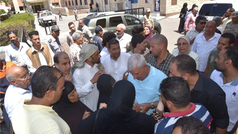 الغرابلي ..دراسة إقامة مركز لعلاج الكلى بمطروح ودراسة طلب مواطنه بزرع كلى لإبنتها