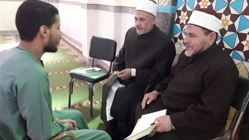 وكيل وزارة اوقاف أسيوط يتابع سيرالاختبار الشفوي بمراكز إعداد محفظي القرآن الكريم