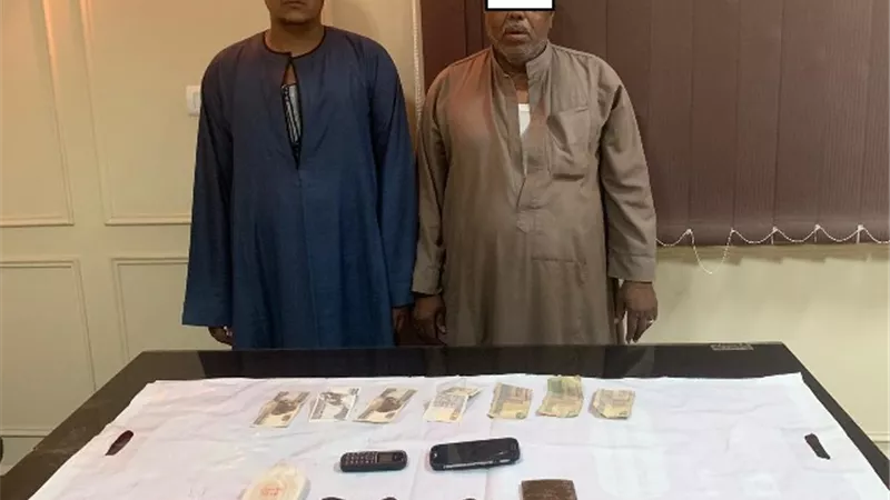 ضبط 320 جرام حشيش و180 جرام افيون بحوزة عامل ومزارع بقرية الزاوية مركز اسيوط