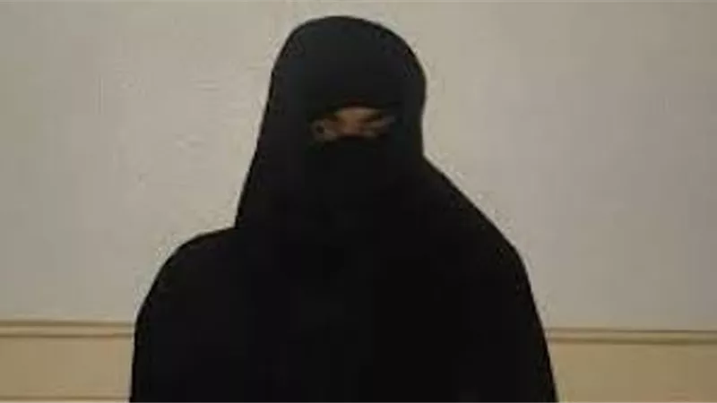 مرتديا النقاب.. ضبط محاسب سرق 256 ألف جنيه من شركة بالقليوبية