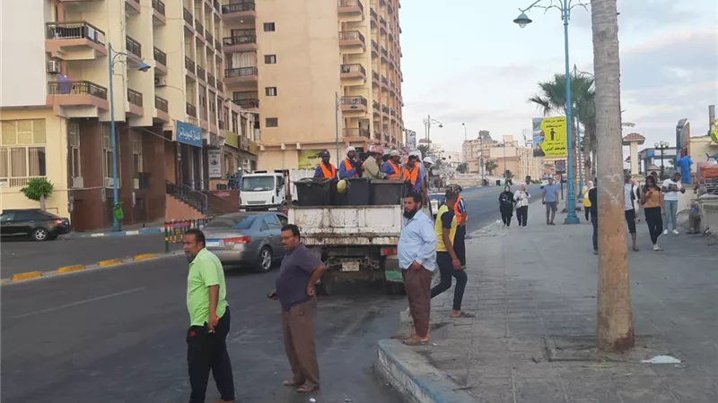حملة للقضاء على ظاهرة انتشار الابقار فى بعض الشوارع بمدينة مرسى مطروح