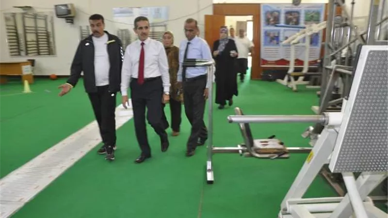 تجديد الانشاءات الرياضية بجامعة قناة السويس ..صور