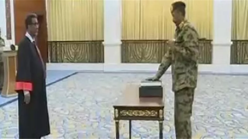 أعضاء المجلس السيادي السوداني يؤدون اليمين الدستورية