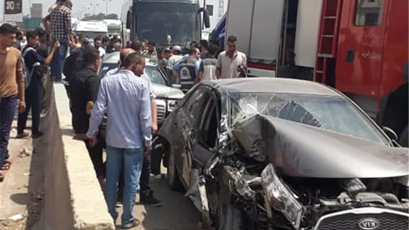 نجاة فريق غزل المحلة والجهاز الإدارى للفريق من الموت