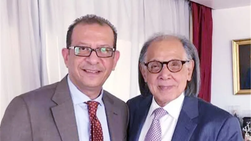 أشرف عبد العزيز مستشارا قانونيا لـ مجموعة 