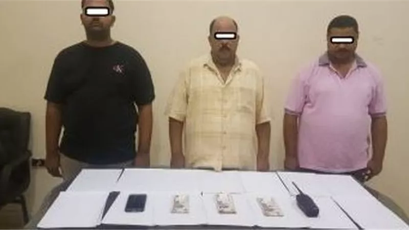 سقوط 3 عاطلين انتحلوا صفة ضباط شرطة فى روض الفرج