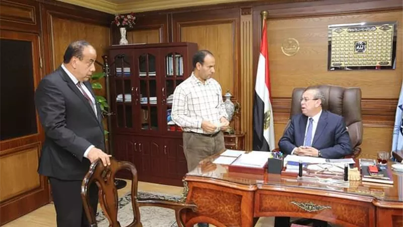 محافظ كفرالشيخ يناقش اختيار سكرتيرى المراكز والمدن