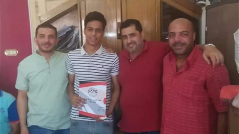 مياه البحيرة يتعاقد مع 