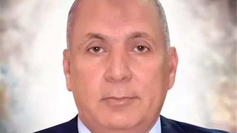 إنسانية الزملوط تتعاطف مع مواطن بتخصيص كشك بديل للمزال حديثاً