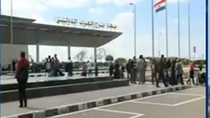 وصول أولى رحلات حجاج القرعه بالاسكندريه إلى مطار برج العرب