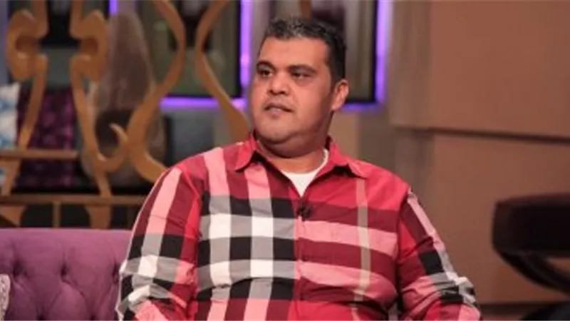 بكلمات مؤثرة.. الفنان أحمد فتحى ينعي رحيل شقيقته