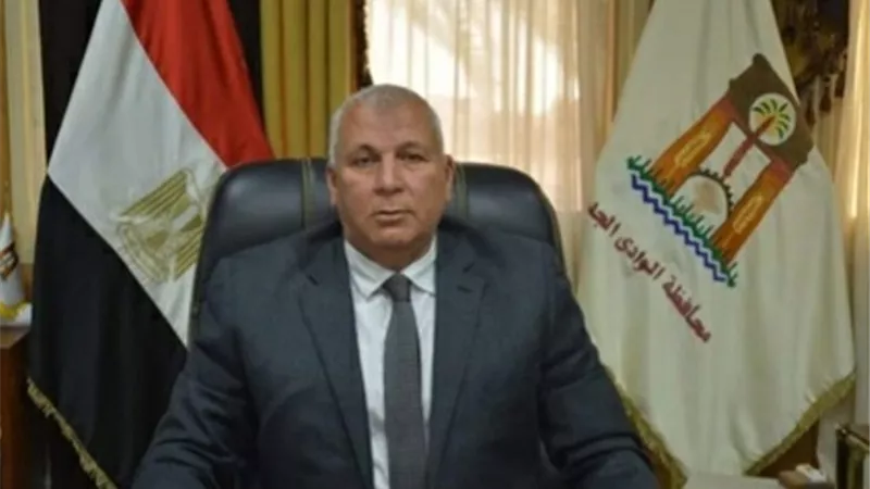 الزملوط يخصص ٥٠٠ ألف جنيه لصيانة مساكن الأولى بالرعاية بالوادى الجديد