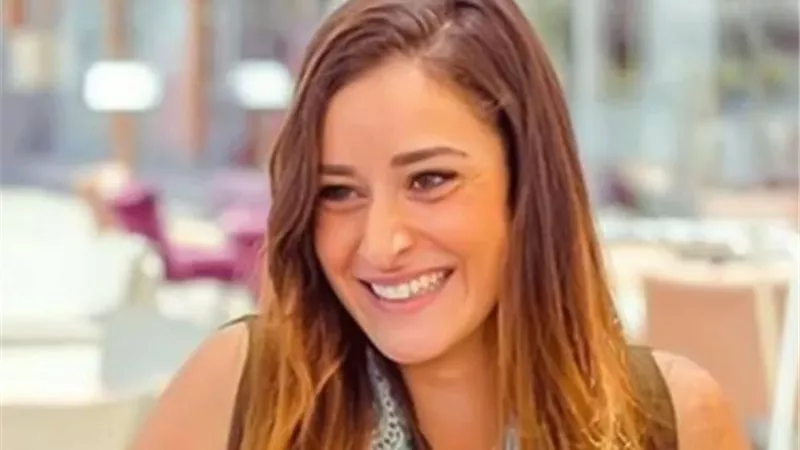 أمينة خليل تعلن عن خطبتها خلال أيام