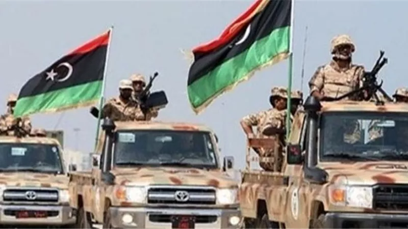اشتباكات بالأسلحة الثقيلة وقصف جوي في العاصمة طرابلس