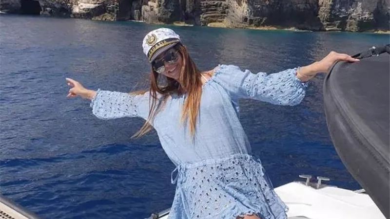 شاهد فريال يوسف فى أحدث فوتوسيشن على البحر .. صور