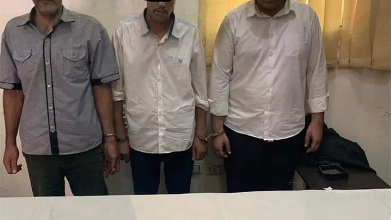 ضبط عصابة الشرطة المزيفة لسرقتهم محصل بشركة لحوم فى الخليفة