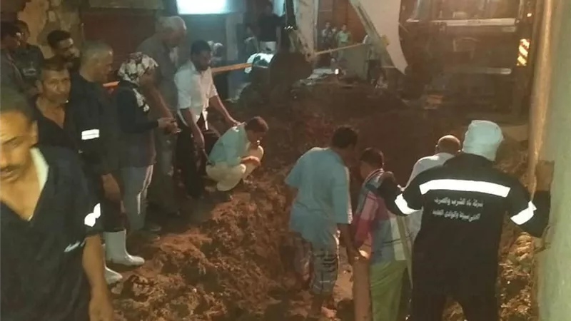 محافظ أسيوط يوجه بسرعة إصلاح خط طرد 400 مم بمحطة صرف صحى أبوتيج