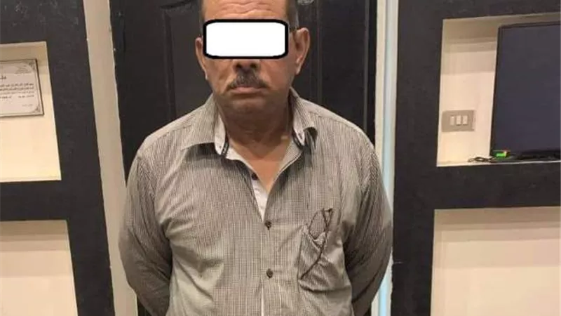 ضبط عامل هارب من 113حكم قضائى و 76 سنة سجن
