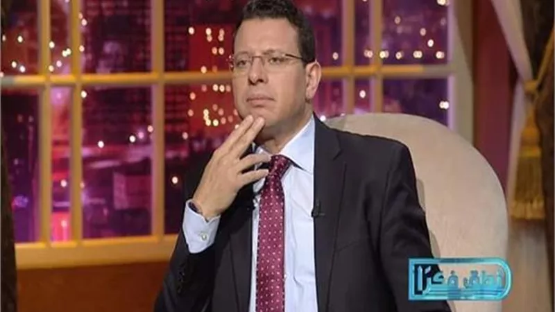 الليلة.. أولى حلقات «نطق فكرًا» مع عمرو عبد الحميد