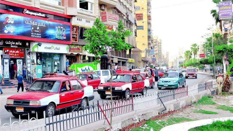 ضبط 24 تاكسي مخالف بمدينة الزقازيق