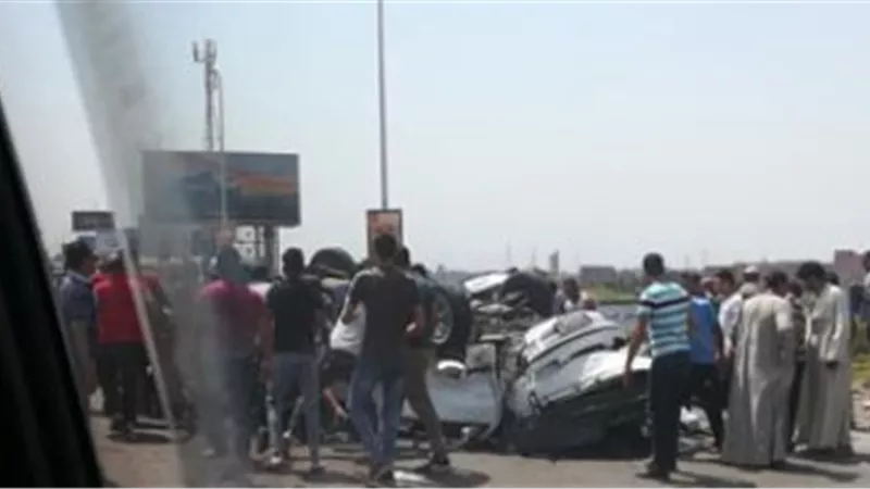 توقف حركة المرور أعلى طريق الفيوم الصحراوى