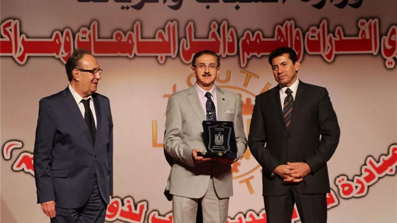 وزير الشباب في جامعة مصر للعلوم والتكنولوجيا: كل الاهتمام لشباب مصر من ذوي القدرات والهمم