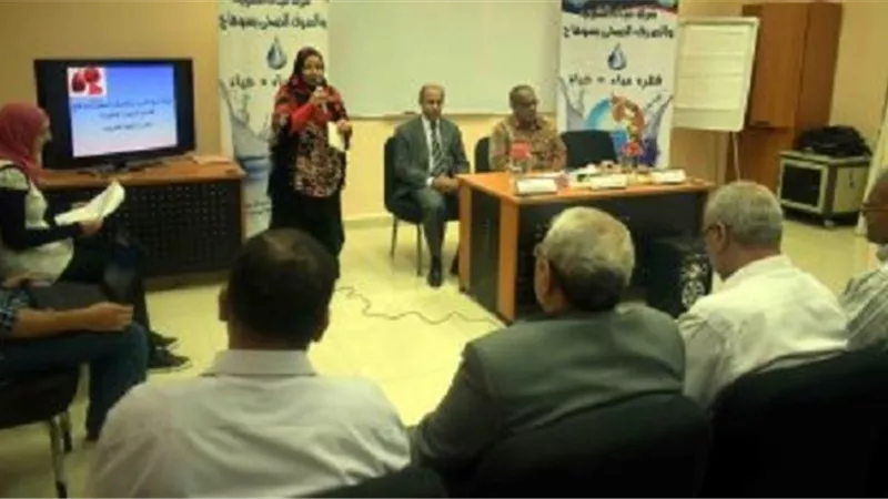 رئيس شركة مياه الشرب والصرف بسوهاج يكرم العاملين بمركز التدريب