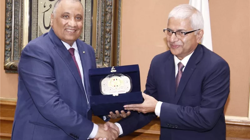 رئيس هيئة الرقابة الادارية يستقبل سفير نيبال لبحث اوجه التعاون المشترك
