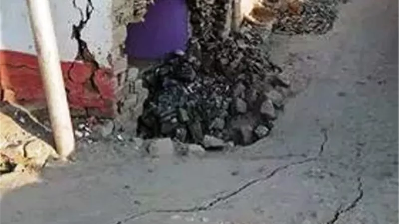 إنهيار جزئى بمنزلين بأبو الريش قبلى باسوان وتوفير 2 وحدة سكنية بالإيواء العاجل