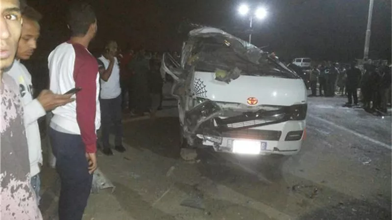 ننشر أسماء المصابين في انقلاب سيارة أجرة ببني سويف