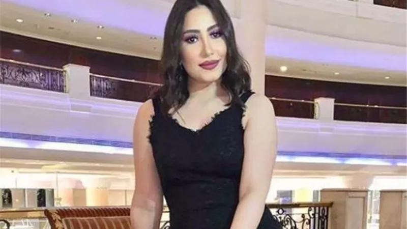 بوسى تشارك جمهورها صورة جديدة بأحدث اطلالتها
