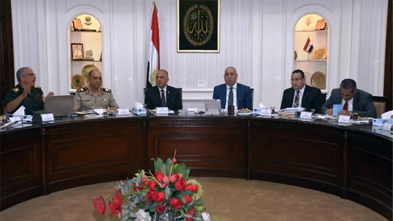 بالصور.. اجتماع لمتابعة مشروع تطوير محور المحمودية بمحافظة الإسكندرية