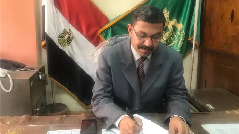 فتح الباب قائما بأعمال مدير عام إدارة بنها التعليمية