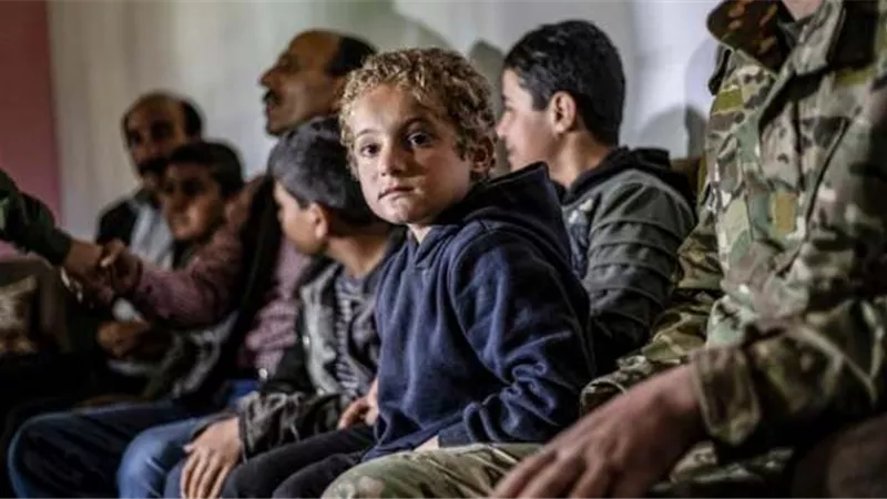 الجيش اليمني يحكم السيطرة على مطار ومدينة عدن