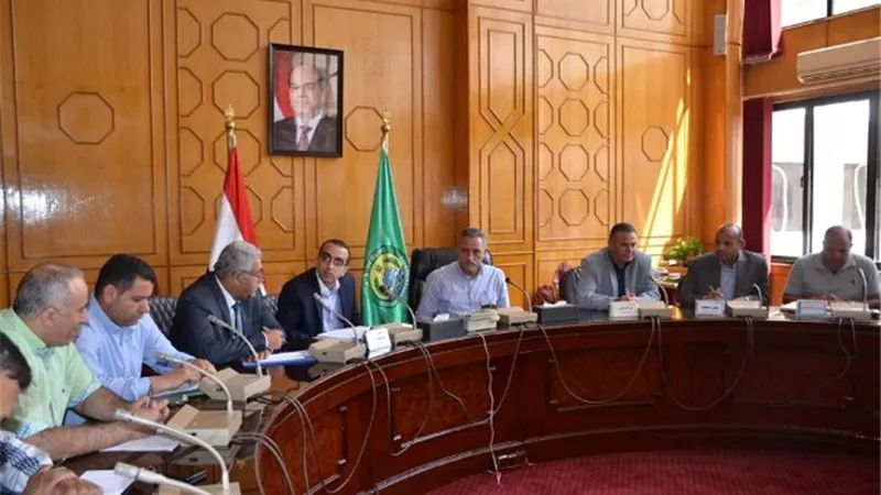 محافظ الإسماعيلية يوجه بتفعيل منظومة النظافة والتجميل