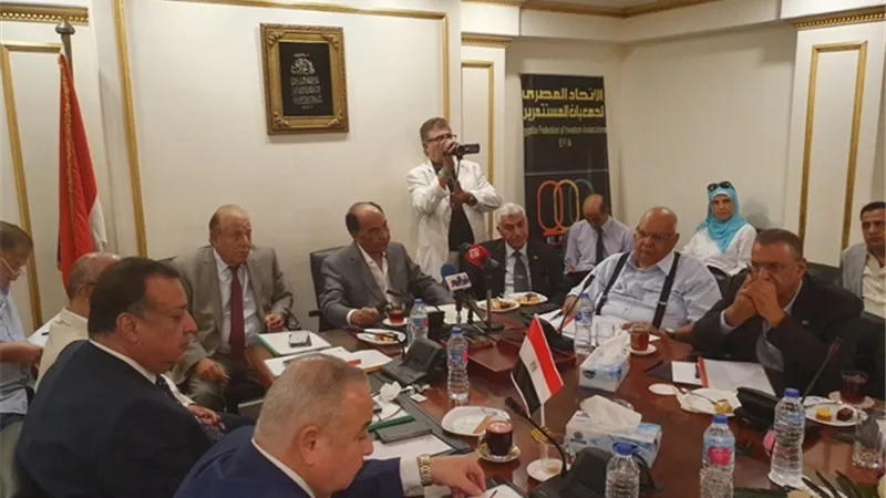 خميس:مطلوب من الصناع مواصلة المساندة للدولة بضخ استثمارات جديدة والتوسع فى الإنتاج