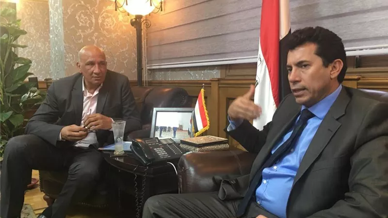 الوزير فى تونس لمؤازرة شباب الطائرة أمام إيطاليا فى قبل النهائى ببطولة العالم