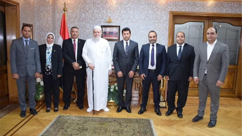 وزير الشباب يبحث التعاون المشترك مع على جمعة
