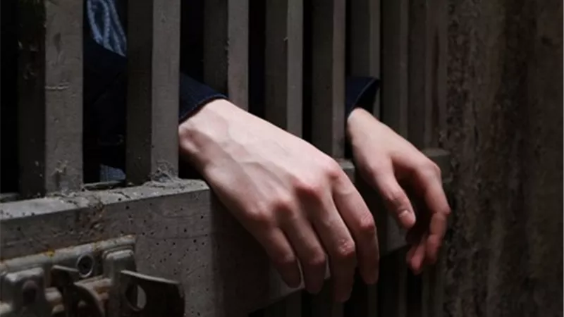 حبس حلاق اغتصب عجوز بعد قتلها وسرقتها