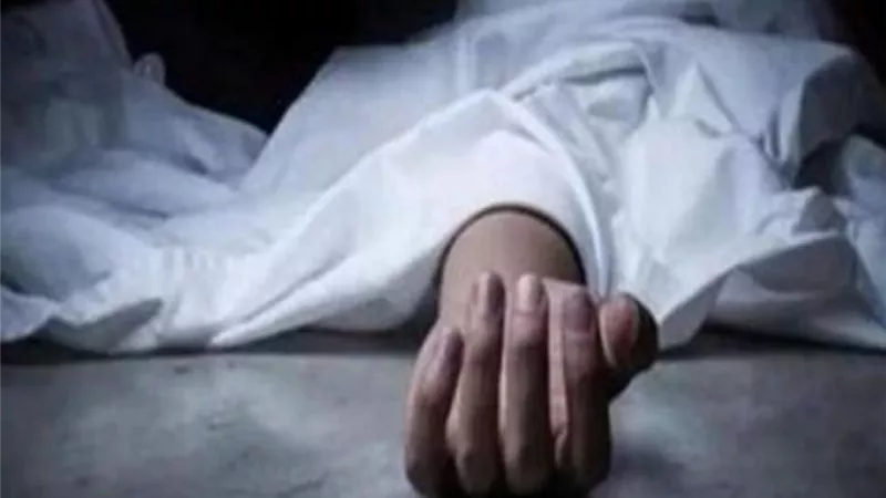 تأخرت في اعداد الطعام فطعنها حتى الموت