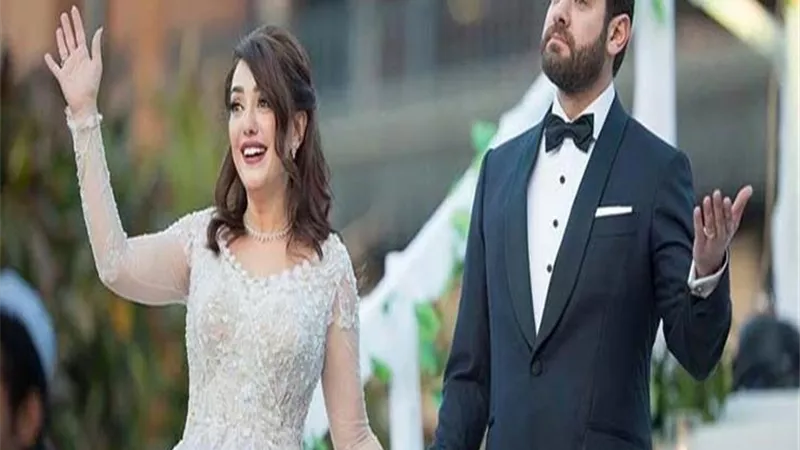 لقطة رومانسية تجمع كندة علوش بزوجها عمرو يوسف