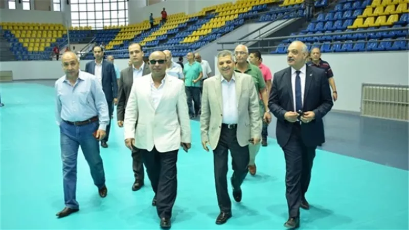 الفريق ربيع يتفقد جاهزية صالة قناة السويس لبطولة العالم للكرة الطائرة بنات ..صور