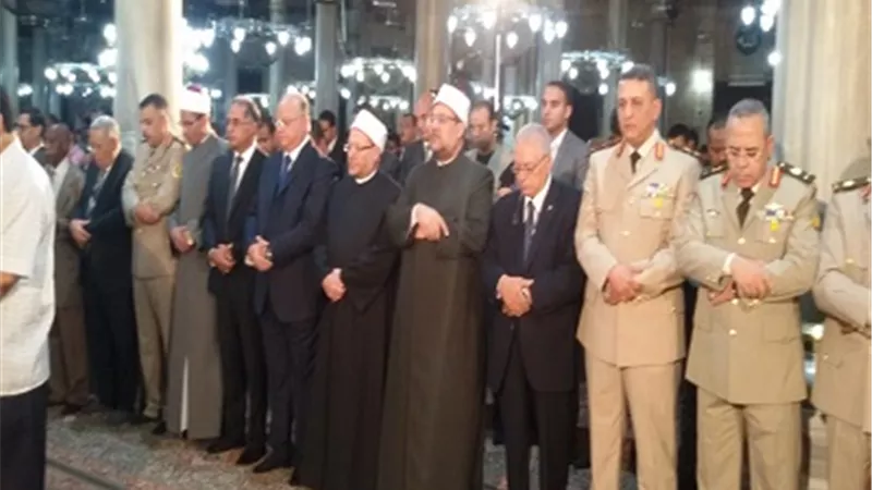 محافظ القاهرة نائبا عن رئيس الجمهورية في احتفال وزارة الاوقاف
