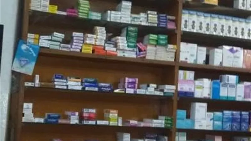 ضبط 23 الف عبوة دوائية منتهية الصلاحية بصيدلية غير مرخصة بالشرقية