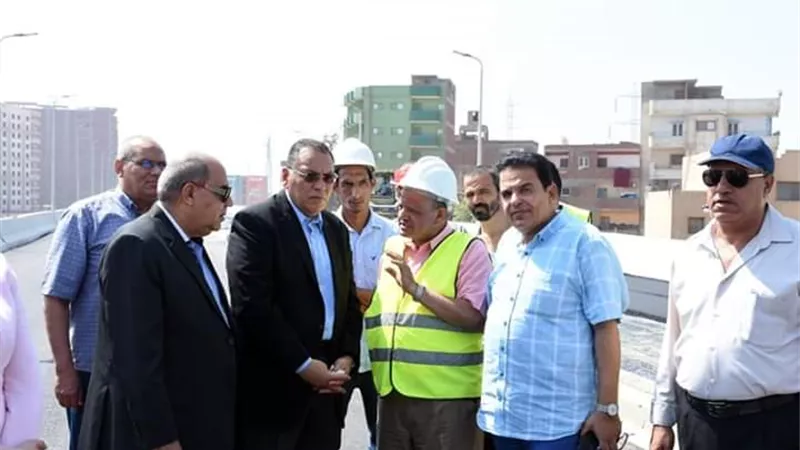 الزقازيق.. غراب يتفقد أعمال رصف المرحلة الأولى من كوبرى شرويدة