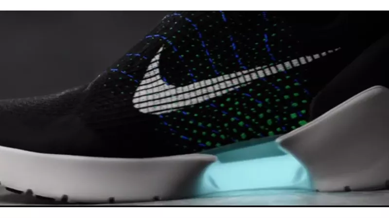 ابتكار حذاء جديد يمكن التحكم به عن طريق أجهزة 