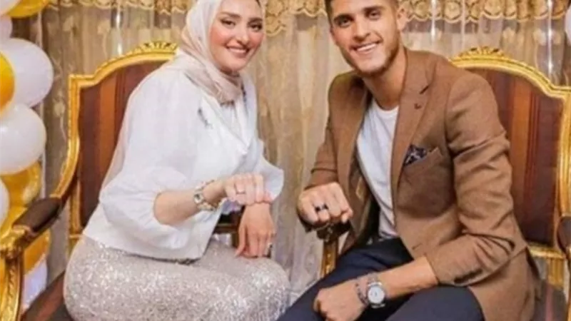 احمد الشيخ يحتفل بخطبته في اجواء عائلية