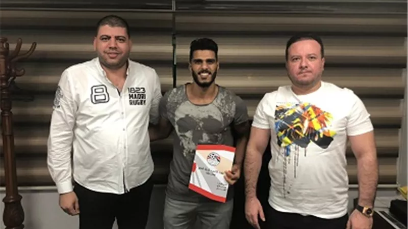 المصري يتعاقد مع عماد فتحي لاعب خط وسط الزمالك لثلاثة مواسم