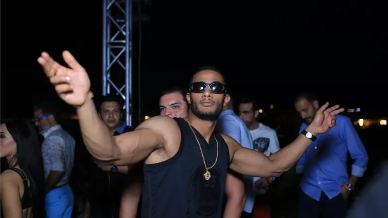 رد صادم لـ محمد رمضان من أحد متابعيه: 